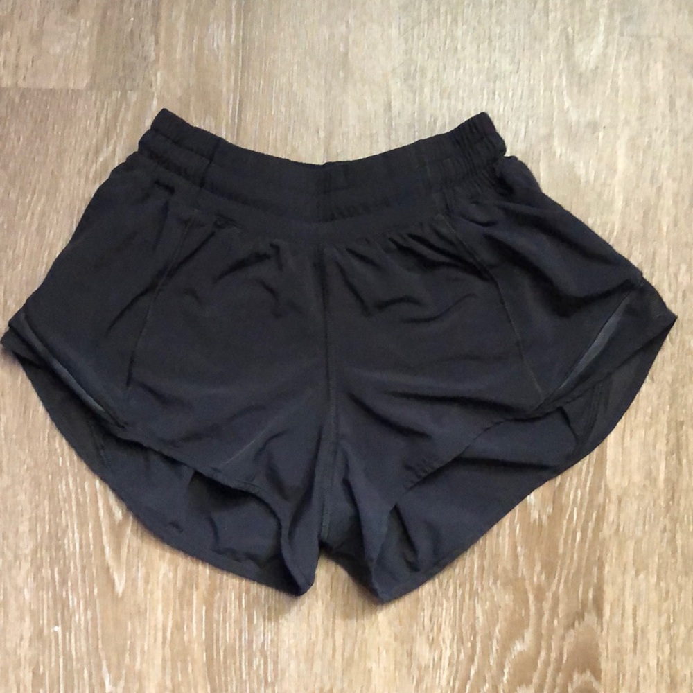 Lululemon Hotty Hot Short II